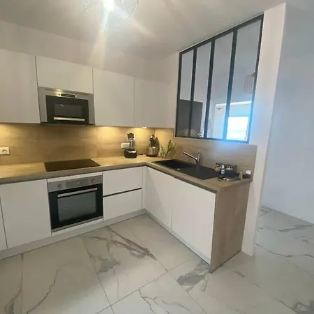 Apartman Superbe Avec Vue Mer Exceptionnelle - Refait A Neuf ! *